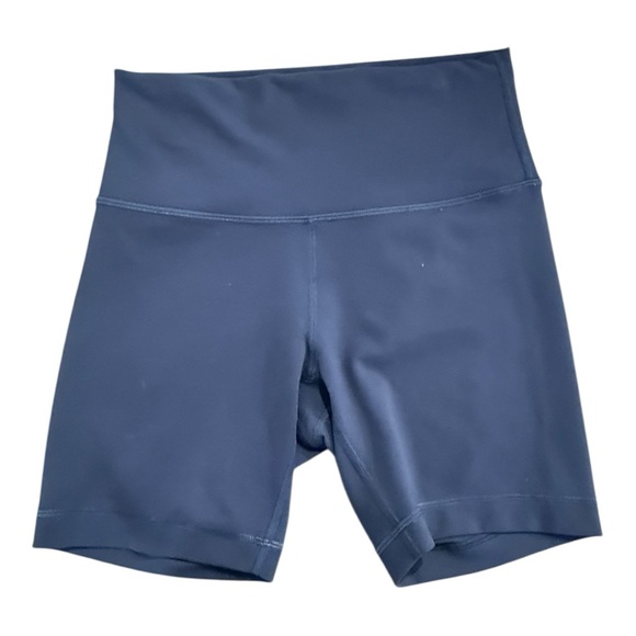 LULULEMON Wunder Train High Rise Bike‎ Shorts size 6 inseam 6" True Navy - Picture 5 of 7